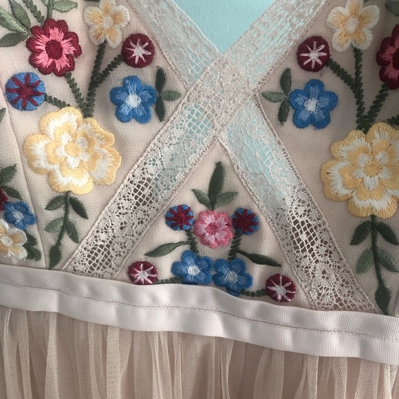 Needle and thread boho formal dress - Picture 5 of 7